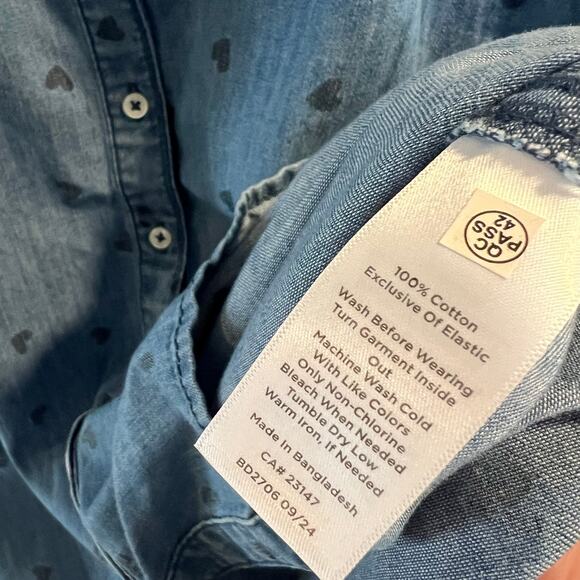 NWT Talbots 100% Cotton Heart Patterned Denim Ruffle Top Size MP - Picture 5 of 8